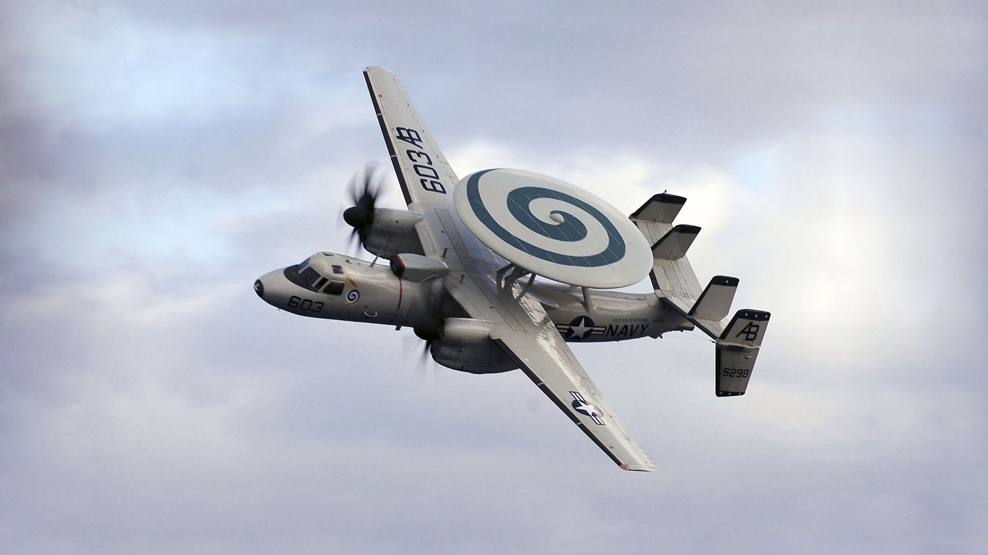 里根·史密斯精准起跳成夺冠关键,里斯史密斯